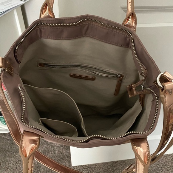 Banana Republic Rose gold and nylon bag - Picture 7 of 9